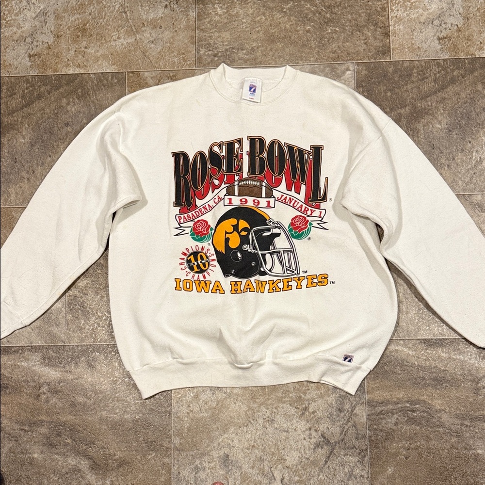 Vintage 1991 Logo 7 Rose Bowl Iowa Hawkeyes Sweatshirt